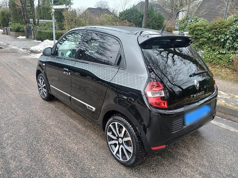 Second-hand Renault Twingo 70 CP (51 kW) 2017 Negru Hatchback