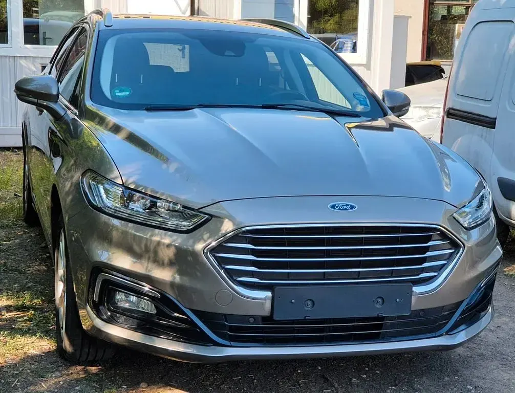 Gebraucht Ford Mondeo Titanium 190 PS (139 kW) 2020 Silber Limousine
