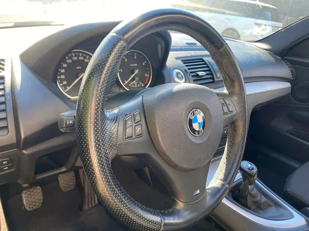 Gebraucht BMW 123 Sport Line 204 PS (150 kW) 2009 Schwarz Kleinwagen