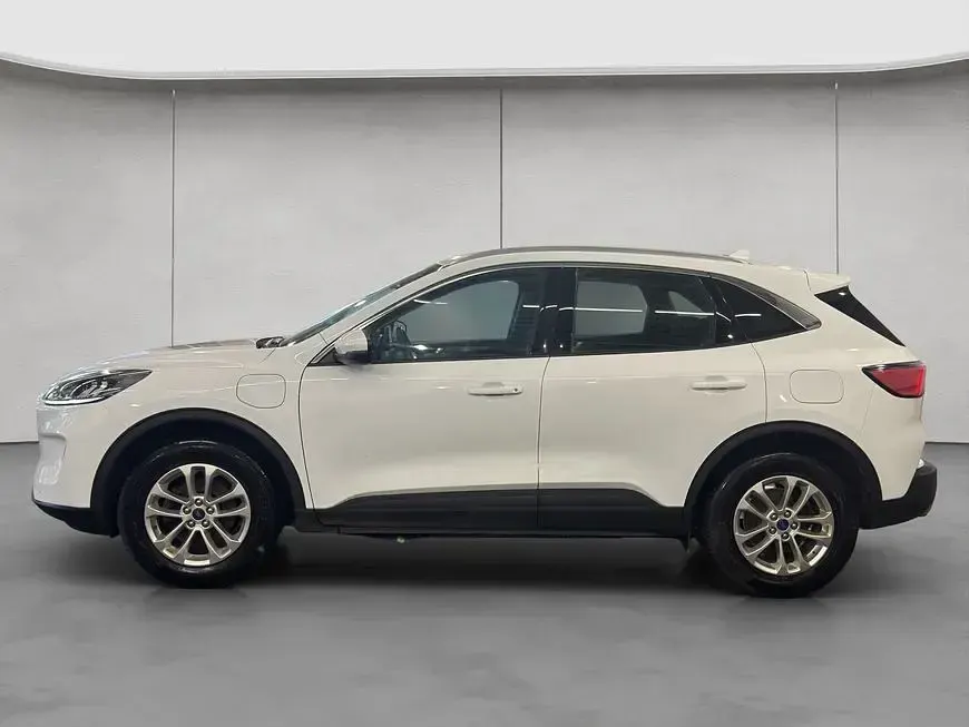 Occasion Ford Kuga Titanium 224 ch (164 kW) 2022 Blanc SUV