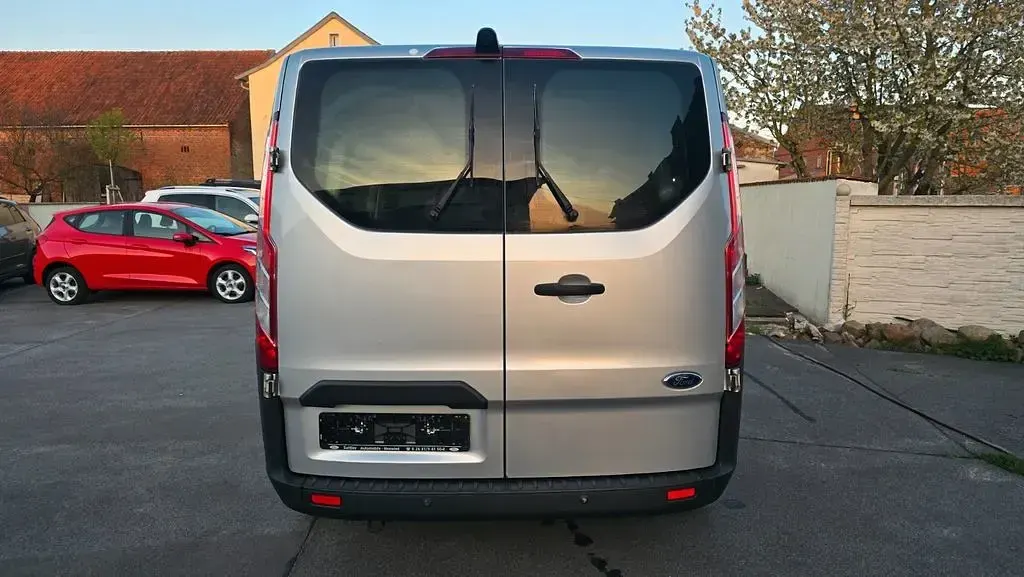 Usata Ford Transit Custom 105 CV (77 kW) 2017 Argento Monovolume