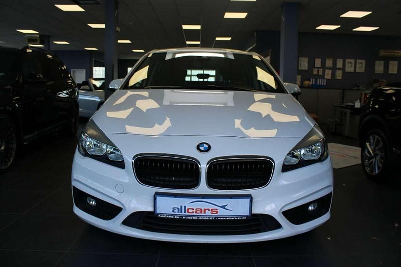 Gebraucht BMW 218 Advantage 136 PS (100 kW) 2017 Weiß Limousine