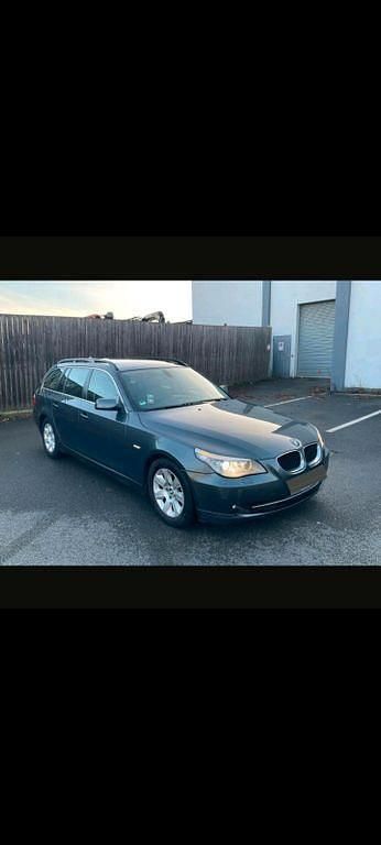Schwarz Gebraucht 2007 BMW 520 Kombi | 2.600 € (Fairer Preis) - Bild 1/4