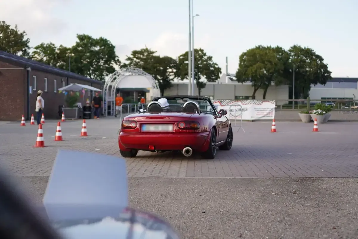 Gebraucht Mazda MX5 90 PS (66 kW) 1996 Rot Cabrio