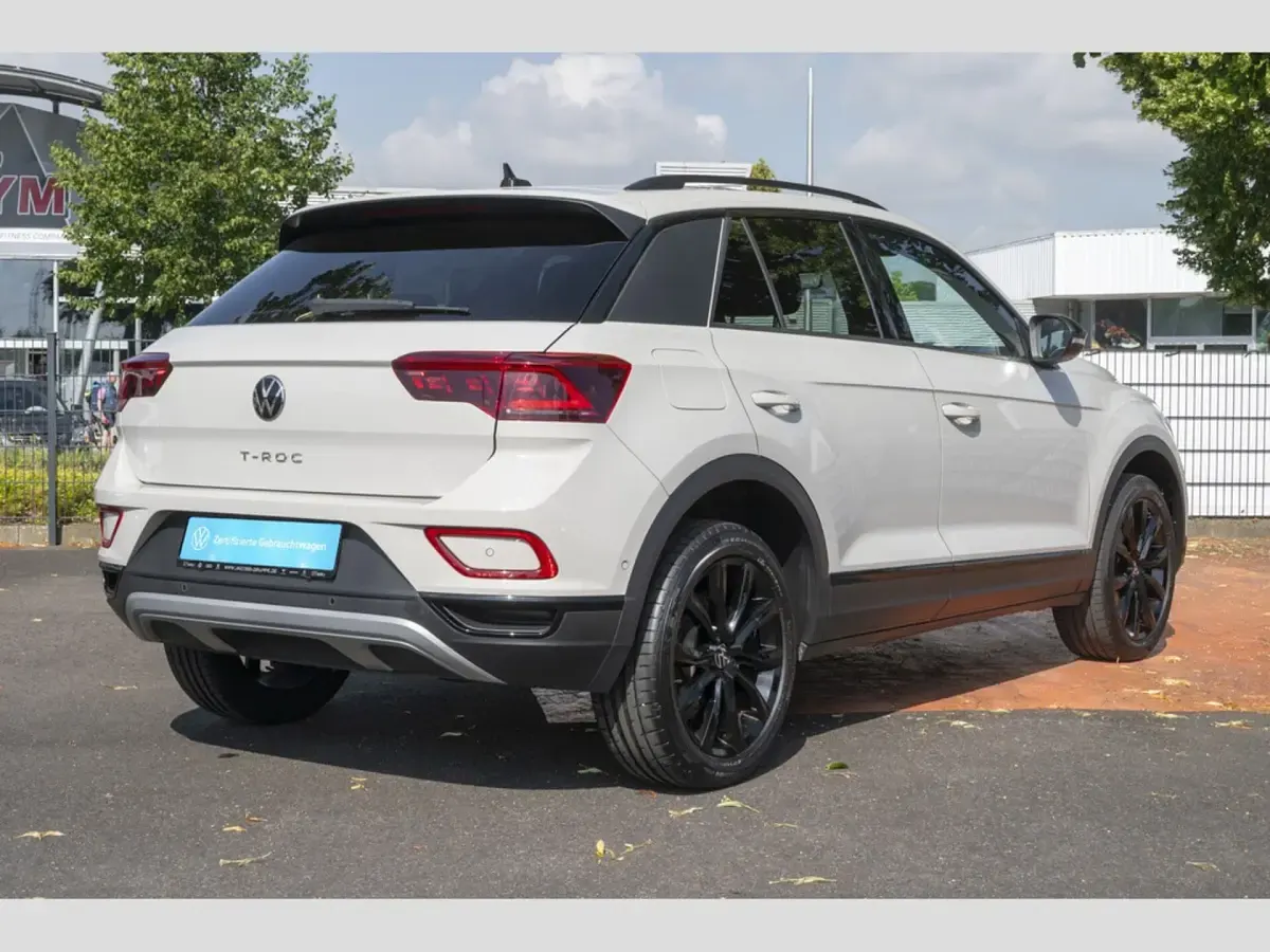 Gebraucht VW T-Roc Style 110 PS (80 kW) 2023 Grau SUV