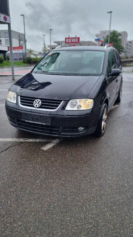 Schwarz Gebraucht 2005 VW Touran Van / Kleinbus | 890 € (Superpreis) - Bild 1/4