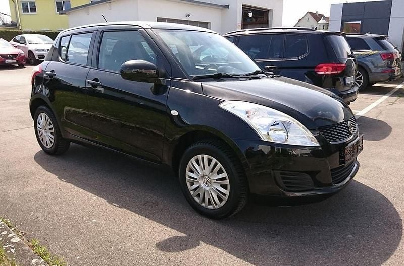 Gebraucht Suzuki Swift Club 94 PS (69 kW) 2012 Schwarz Kleinwagen