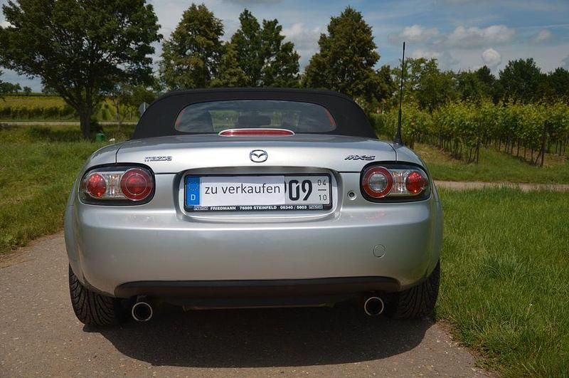 Gebraucht Mazda MX5 Emotion 126 PS (92 kW) 2005 Silber Cabrio