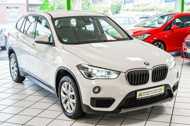 Weiß Gebraucht 2017 BMW X1 Advantage SUV | 15.950 € (Etwas zu teuer) - Bild 1/4