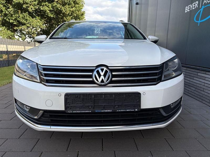 Gebraucht VW Passat 150 PS (110 kW) 2013 Weiß Kombi