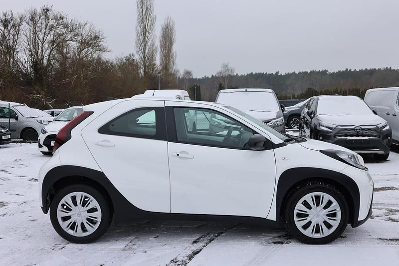 Gebraucht Toyota Aygo X Play 72 PS (52 kW) 2022 Weiß SUV