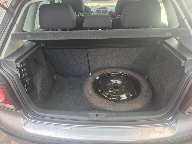 Usata VW Polo 60 CV (44 kW) 2008 Argento Utilitaria