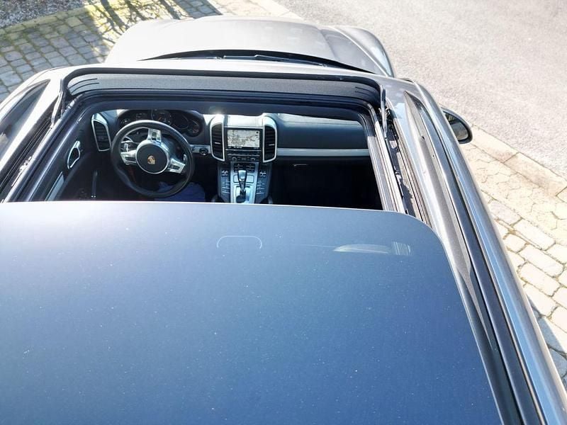 Gebraucht Porsche Cayenne 245 PS (180 kW) 2013 Grau SUV