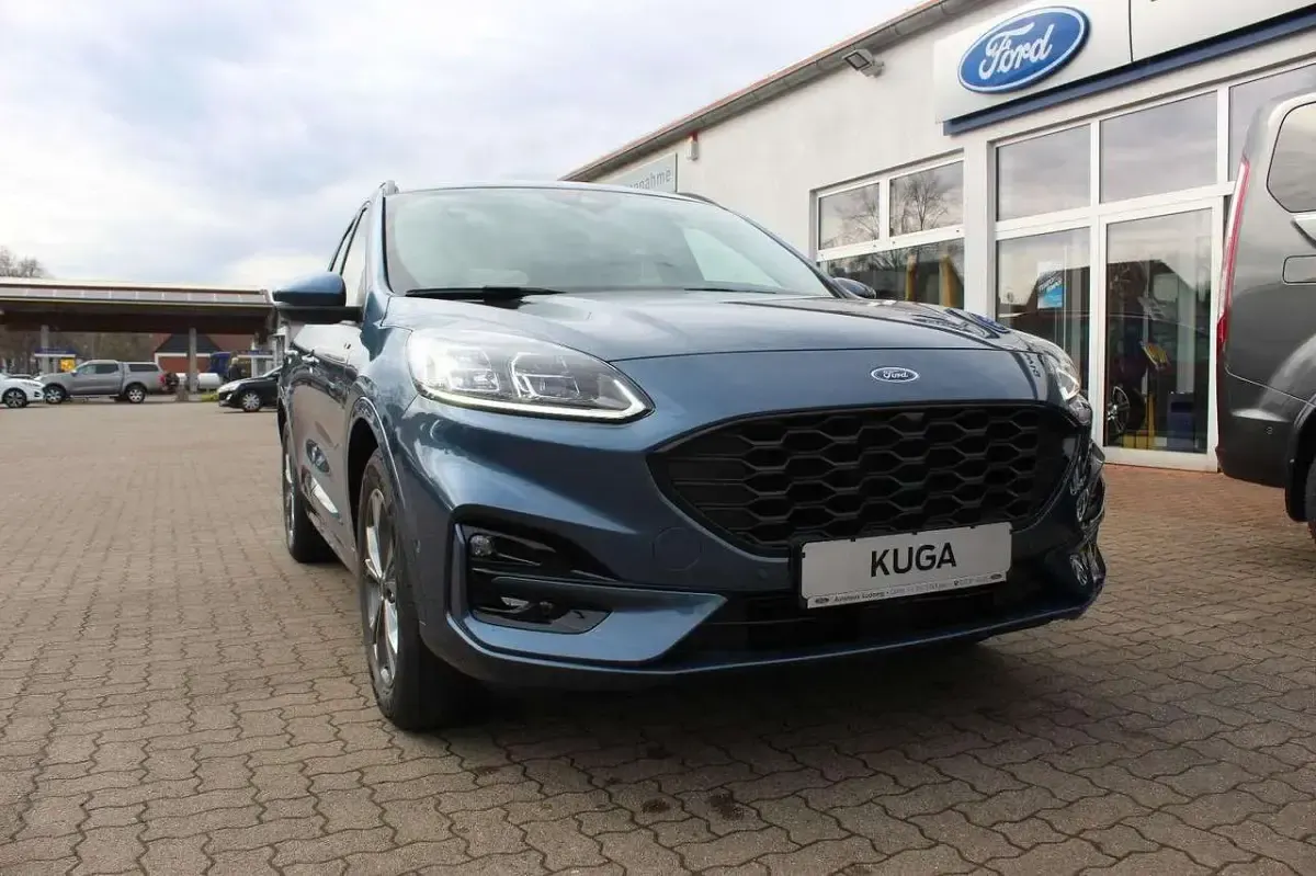 Gebraucht Ford Kuga ST-Line X 150 PS (110 kW) 2024 Chromablau metallic SUV