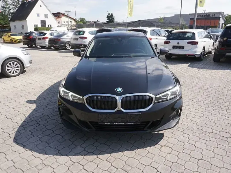 Gebraucht BMW 316 122 PS (89 kW) 2023 Schwarz Limousine