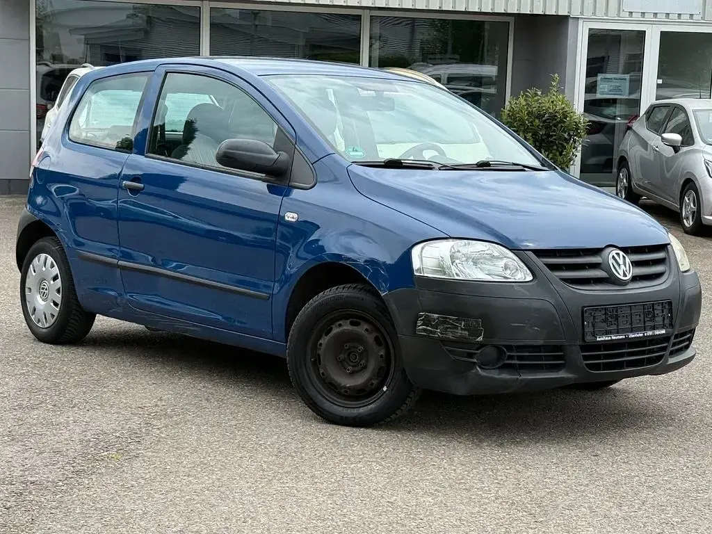 Gebraucht VW Fox Basis 69 PS (50 kW) 2010 Indienblau Kleinwagen