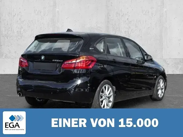 Gebraucht BMW 225 Advantage 224 PS (164 kW) 2018 Schwarz metallic