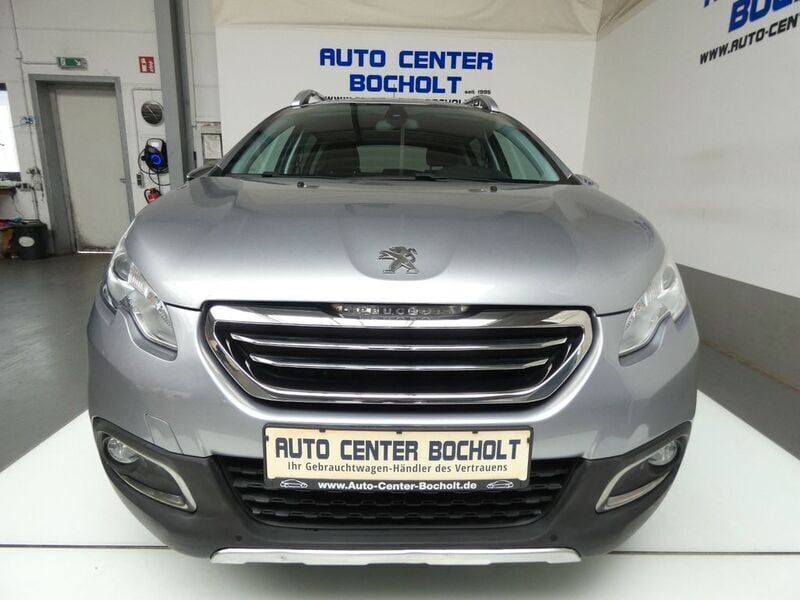 Grau Gebraucht 2016 Peugeot 2008 Allure SUV | 9.900 € (Guter Preis) - Bild 1/4