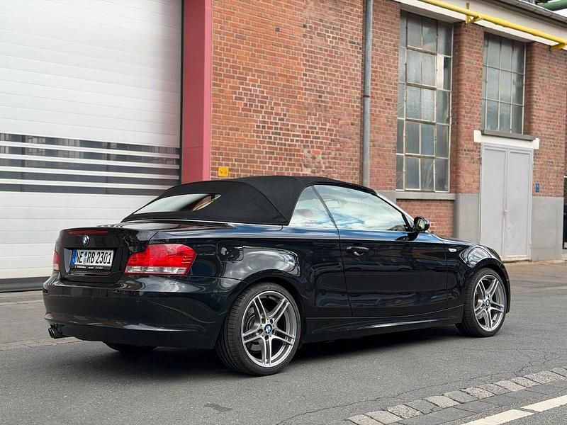 Gebraucht BMW 125 Cabriolet Performance 218 PS (160 kW) 2009 Schwarz Cabrio