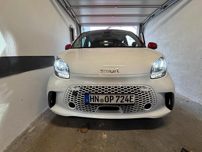 Weiß Gebraucht 2020 Smart ForFour Electric Drive Passion Kleinwagen | 9.200 € (Fairer Preis) - Bild 1/4