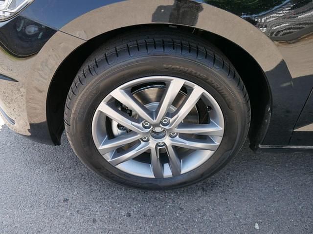 Grenadilla schwarz metallic grenadilla schwarz metallic Neu 2025 VW Touran Highline Van / Kleinbus | 43.454 € - Bild 1/4