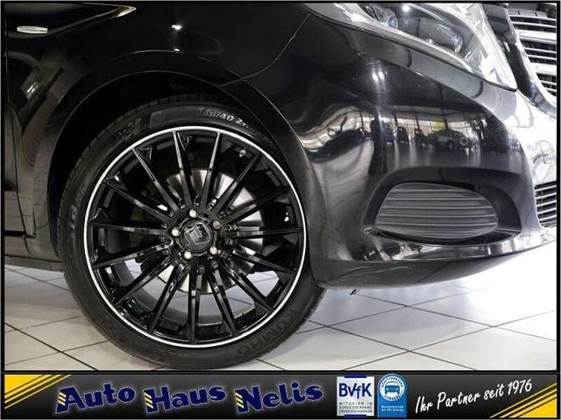 Gebraucht Mercedes V250 Avantgarde 190 PS (139 kW) 2014 Schwarz Van / Kleinbus