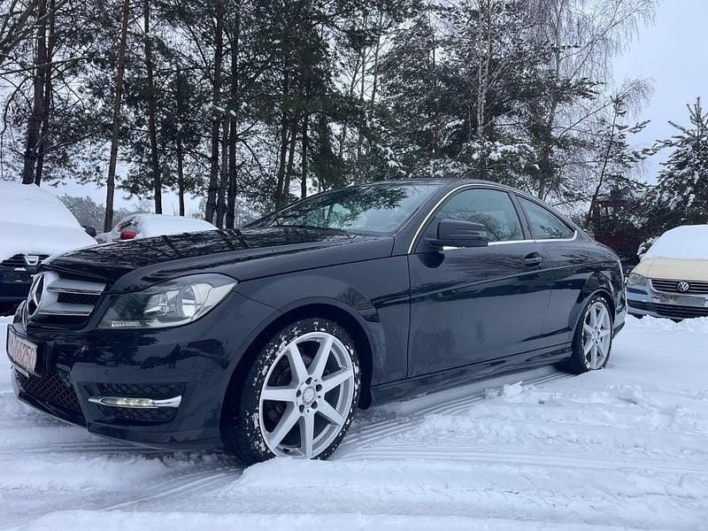 Schwarz Gebraucht 2013 Mercedes C180 AMG Coupé | 9.990 € (Guter Preis) - Bild 1/4