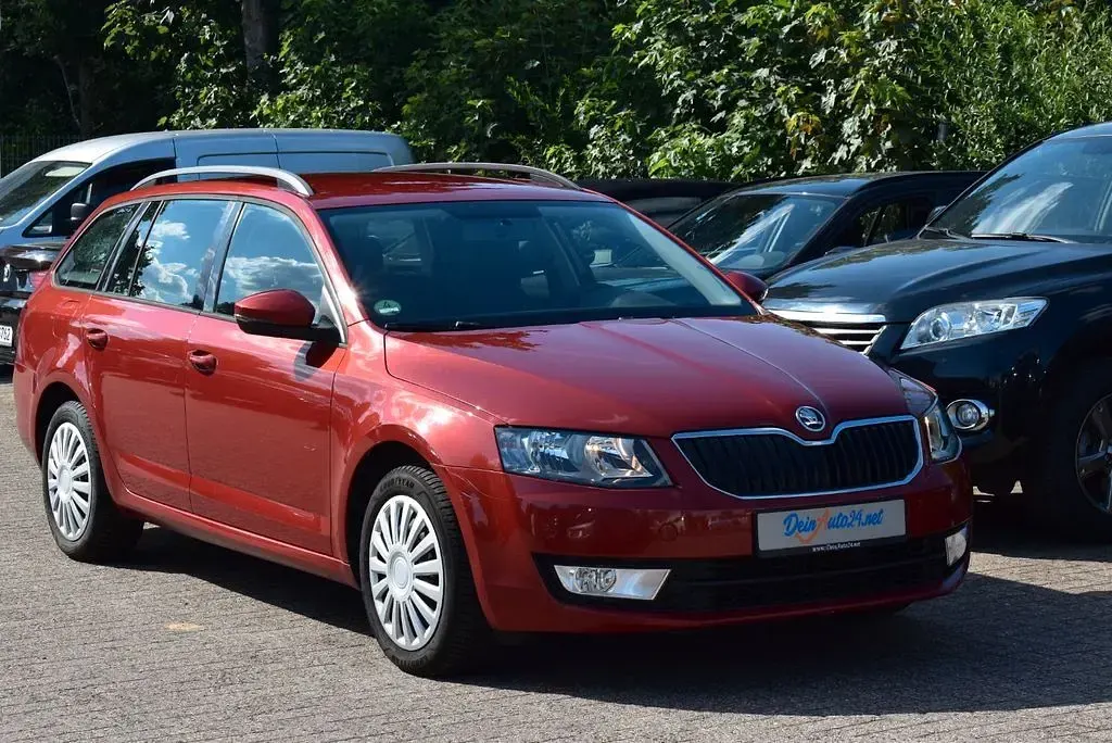 Gebraucht Skoda Octavia Ambition 110 PS (80 kW) 2016 Rot Kombi