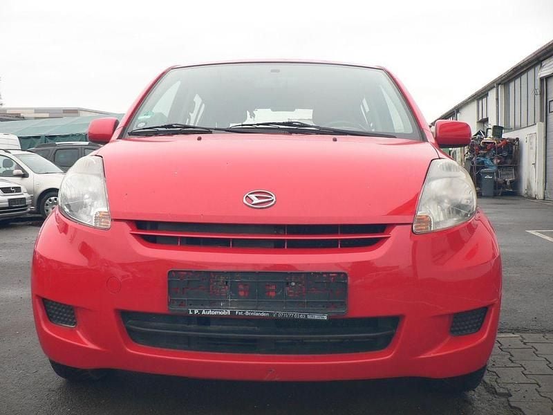 Rot Gebraucht 2009 Daihatsu Sirion Kleinwagen | 1.290 € (Guter Preis) - Bild 1/4