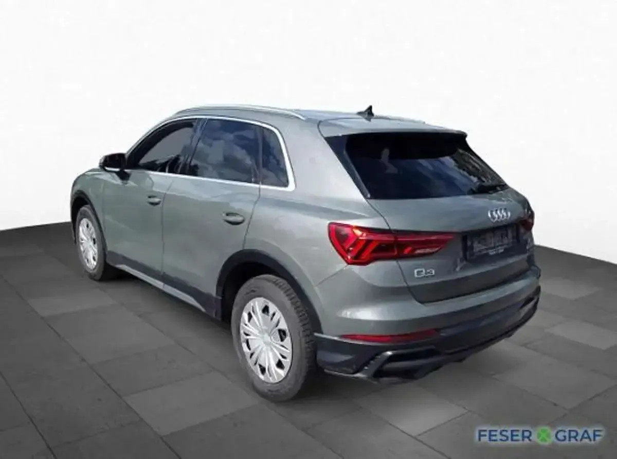Gebraucht Audi Q3 S-Line 245 PS (180 kW) 2021 Chronosgrau metallic SUV