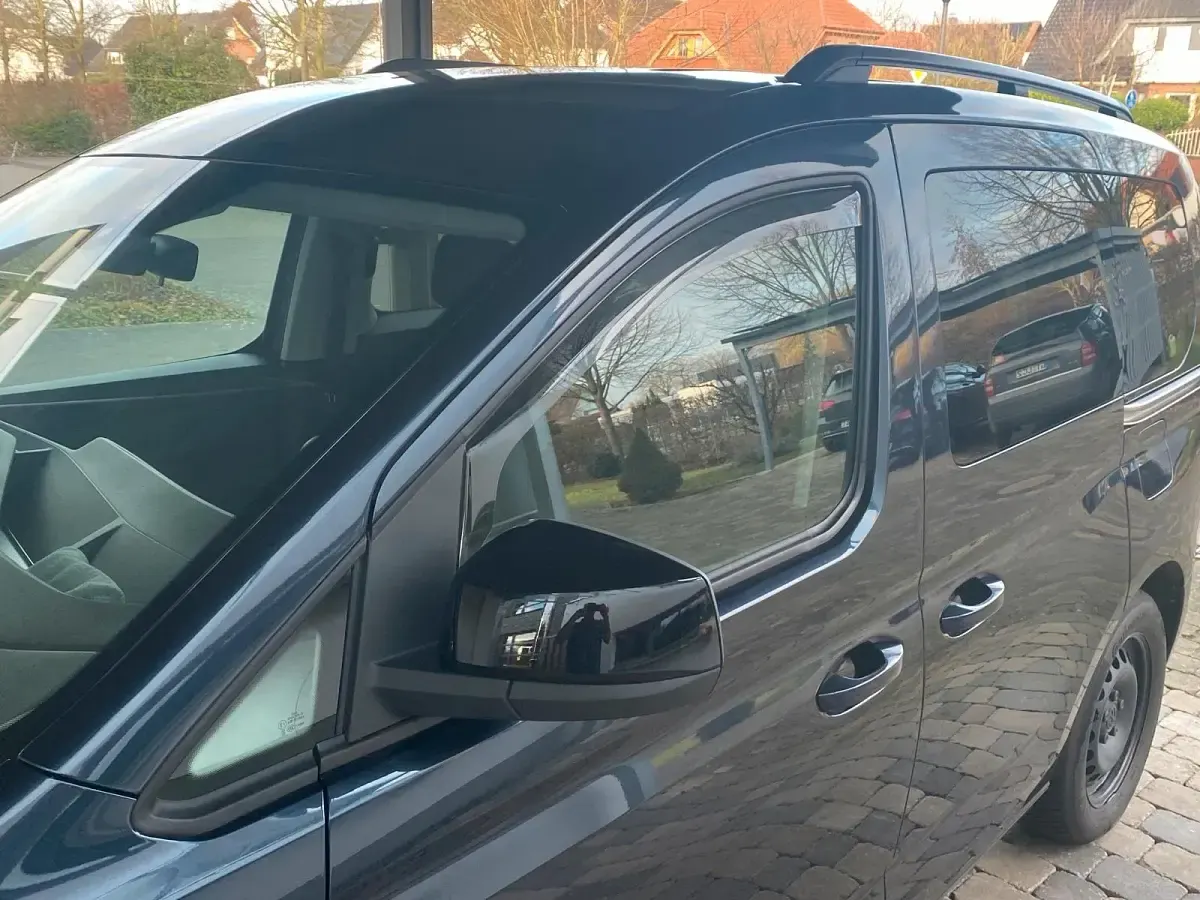 Gebraucht VW Caddy 114 PS (83 kW) 2024 Andere farben Van / Kleinbus