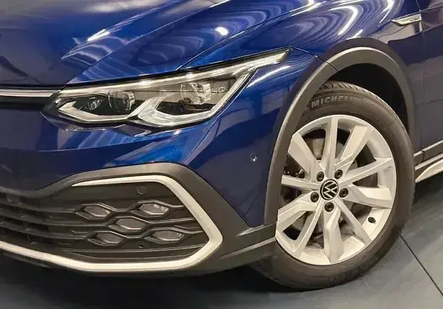 Gebraucht VW Golf Alltrack 200 PS (147 kW) 2022 Atlantik blue metallic Kombi