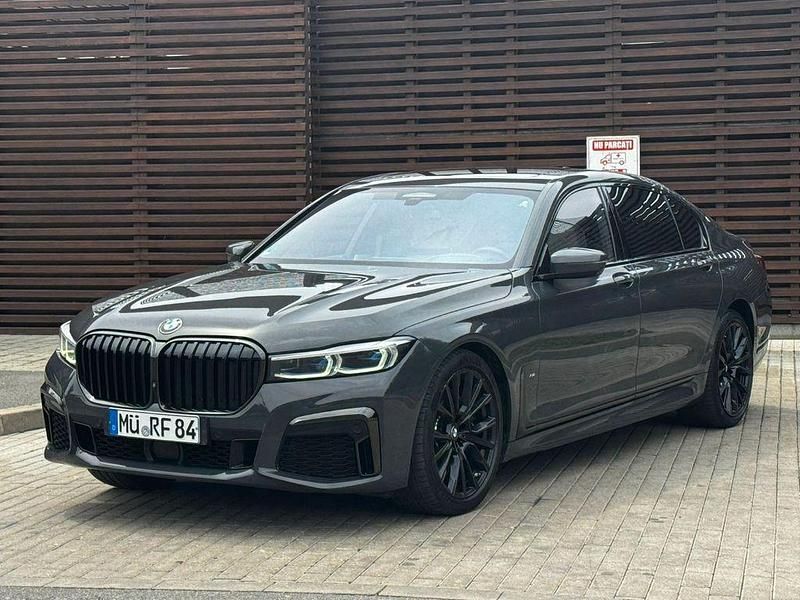 Grau Gebraucht 2021 BMW 750L Performance Limousine | 49.900 € (Fairer Preis) - Bild 1/4