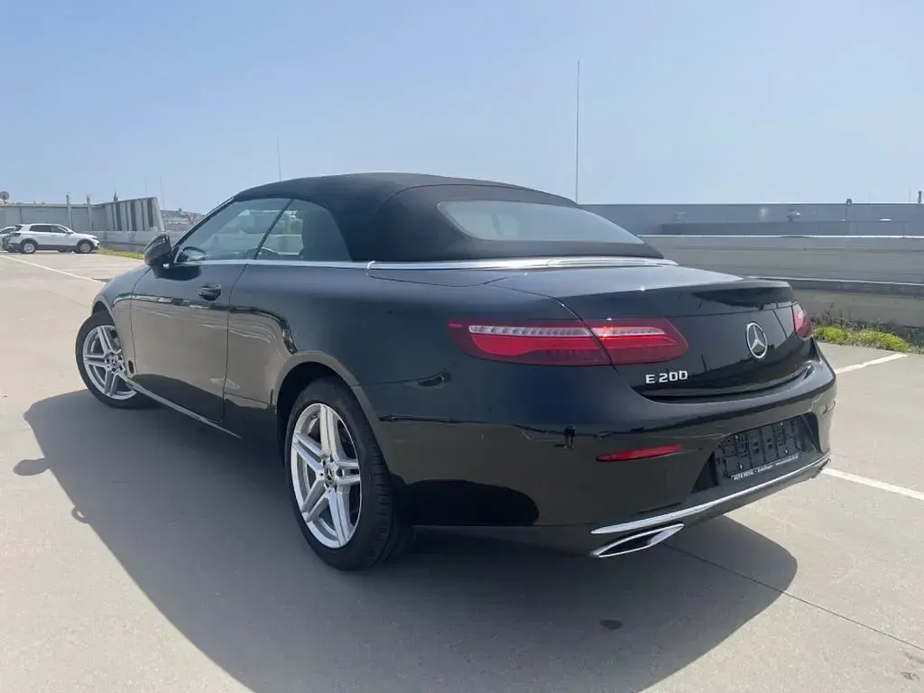 Gebraucht Mercedes E200 Avantgarde 184 PS (135 kW) 2018 Schwarz Cabrio