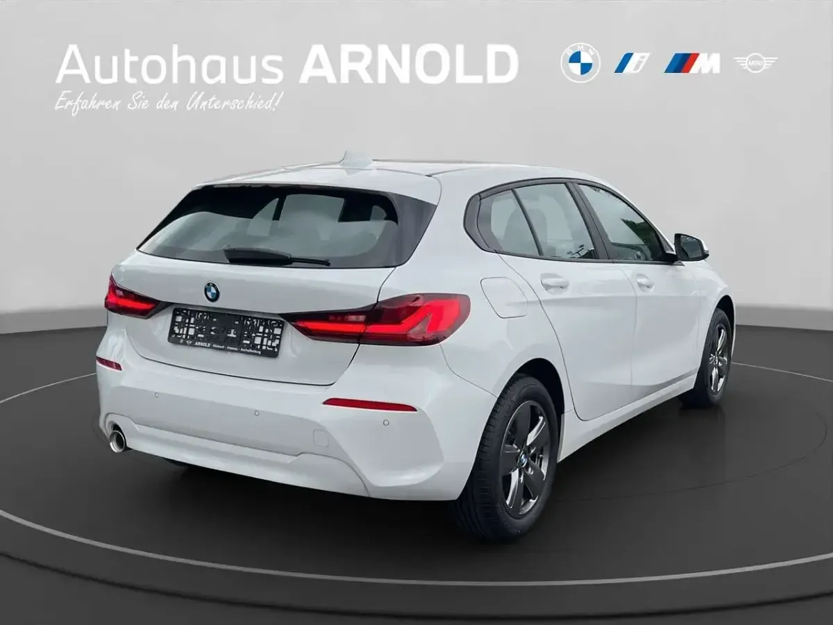 Gebraucht BMW 116 Advantage 109 PS (80 kW) 2023 Alpinweiß uni Kleinwagen