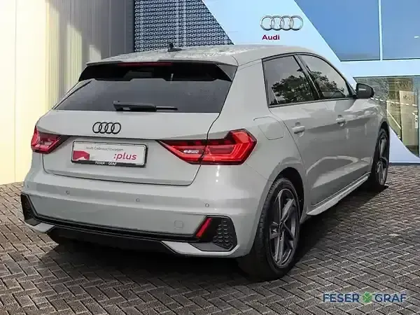 Gebraucht Audi A1 Sport 95 PS (69 kW) 2025 Tausilber metallic SUV