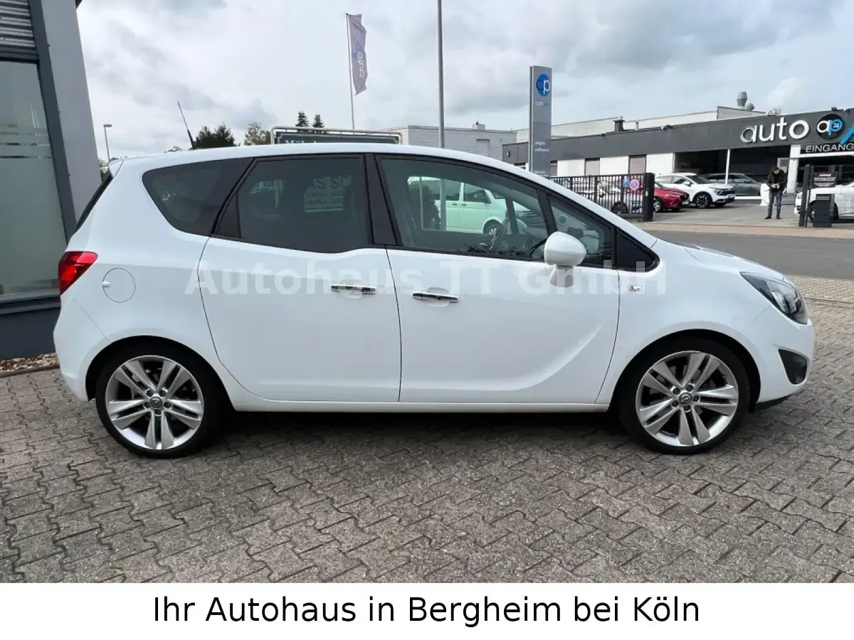 Gebraucht Opel Meriva Innovation 140 PS (102 kW) 2011 Weiß Van / Kleinbus