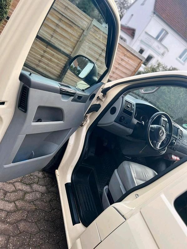 Gebraucht VW Transporter 114 PS (83 kW) 2013 Beige Van