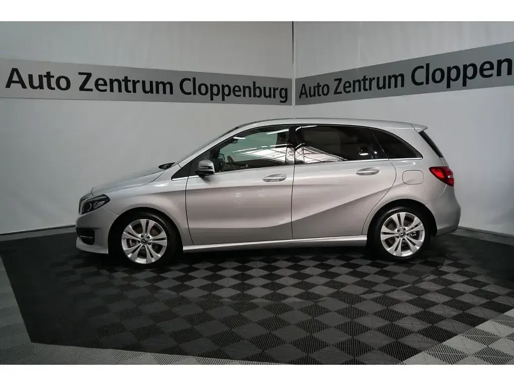 Gebraucht Mercedes B220 177 PS (130 kW) 2018 Silber Kleinwagen