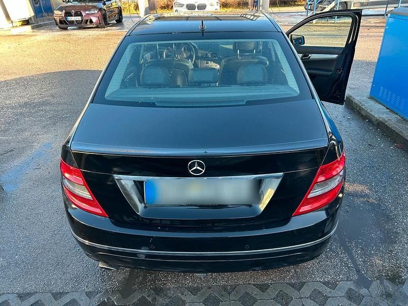 Gebraucht Mercedes C200 184 PS (135 kW) 2010 Schwarz Limousine
