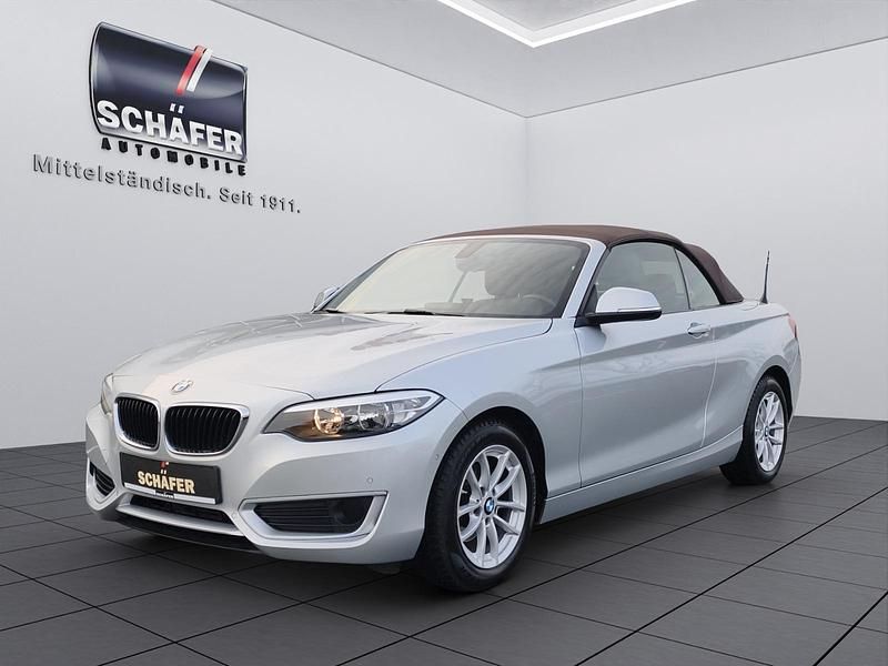 Gebraucht BMW 218 Sport Line 136 PS (100 kW) 2017 Silber metallic Cabrio