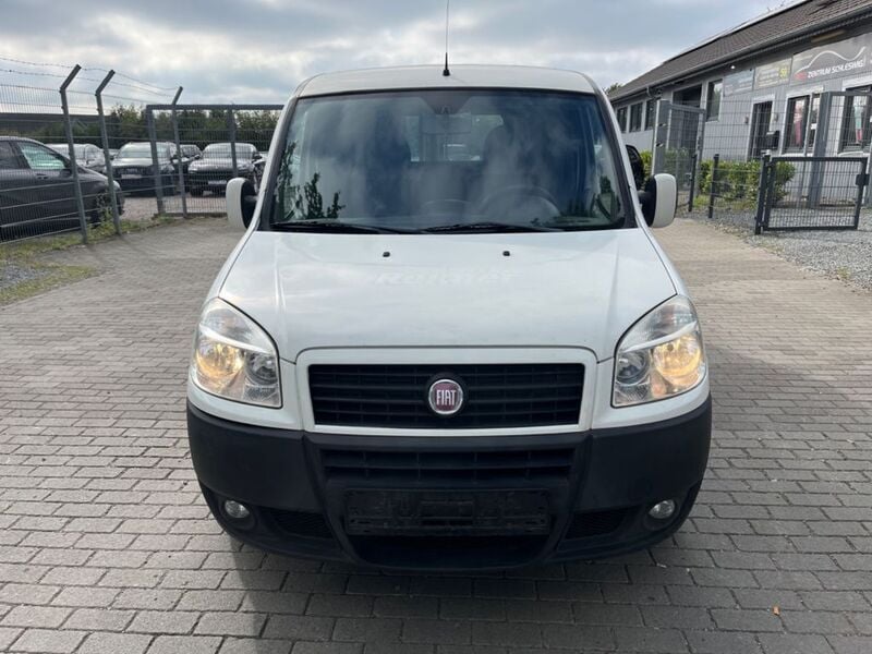 Gebraucht Fiat Doblò 101 PS (74 kW) 2010 Weiß Van / Kleinbus