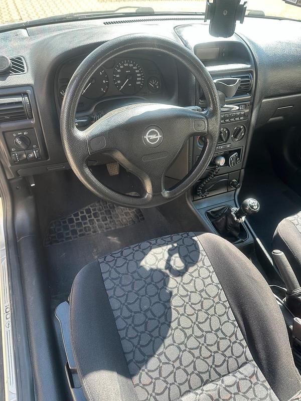 Gebraucht Opel Astra 101 PS (74 kW) 1998 Grau Kleinwagen