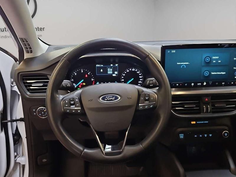 Gebraucht Ford Focus Titanium 120 PS (88 kW) 2022 Weiß Kombi