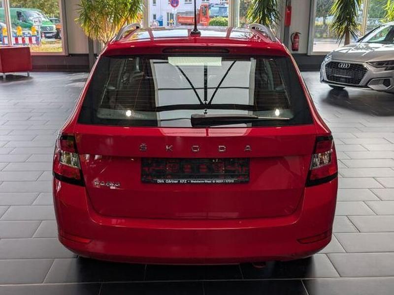 Gebraucht Skoda Fabia Ambition 95 PS (69 kW) 2022 Rot Kleinwagen
