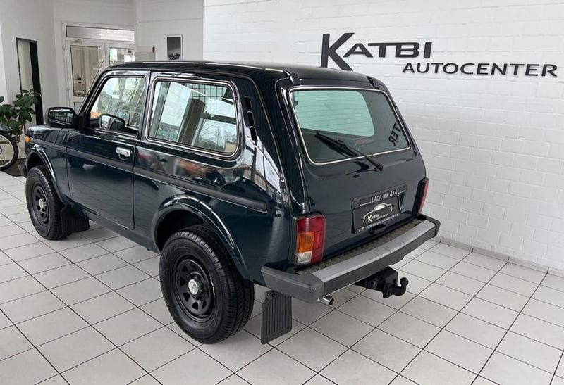 Gebraucht Lada niva 83 PS (61 kW) 2014 Grün SUV