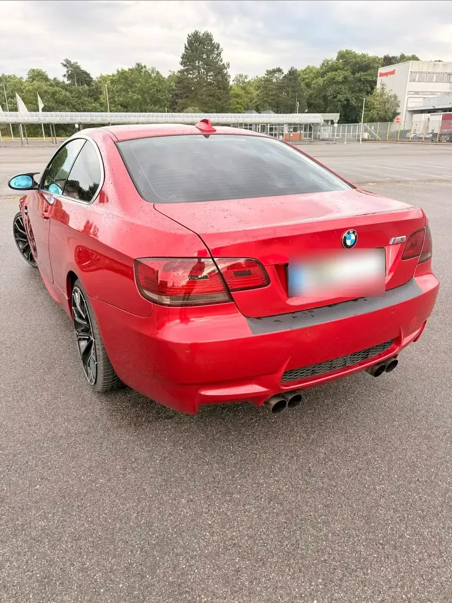 Gebraucht BMW 330 245 PS (180 kW) 2009 Rot Coupé