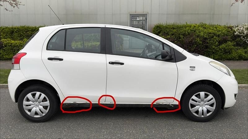 Gebraucht Toyota Yaris 69 PS (50 kW) 2010 Weiß Kleinwagen