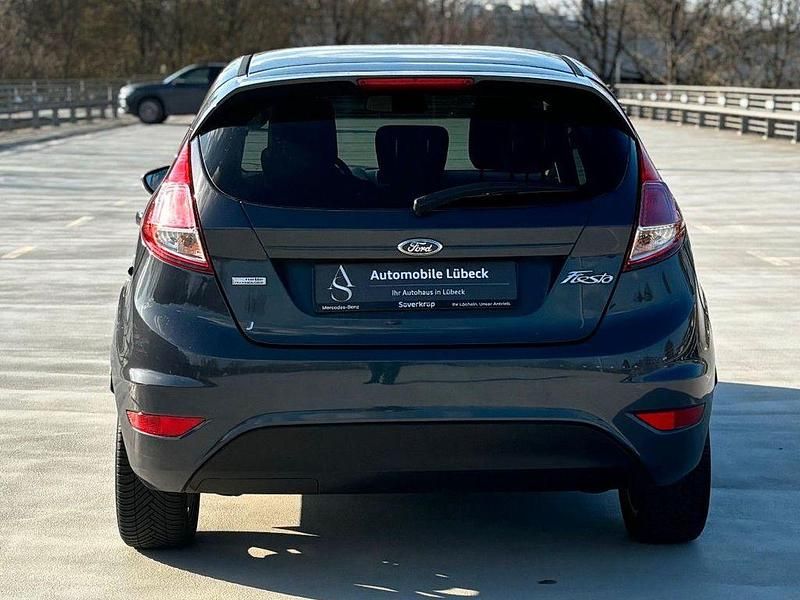 Gebraucht Ford Fiesta Trend 80 PS (58 kW) 2014 Grau Kleinwagen