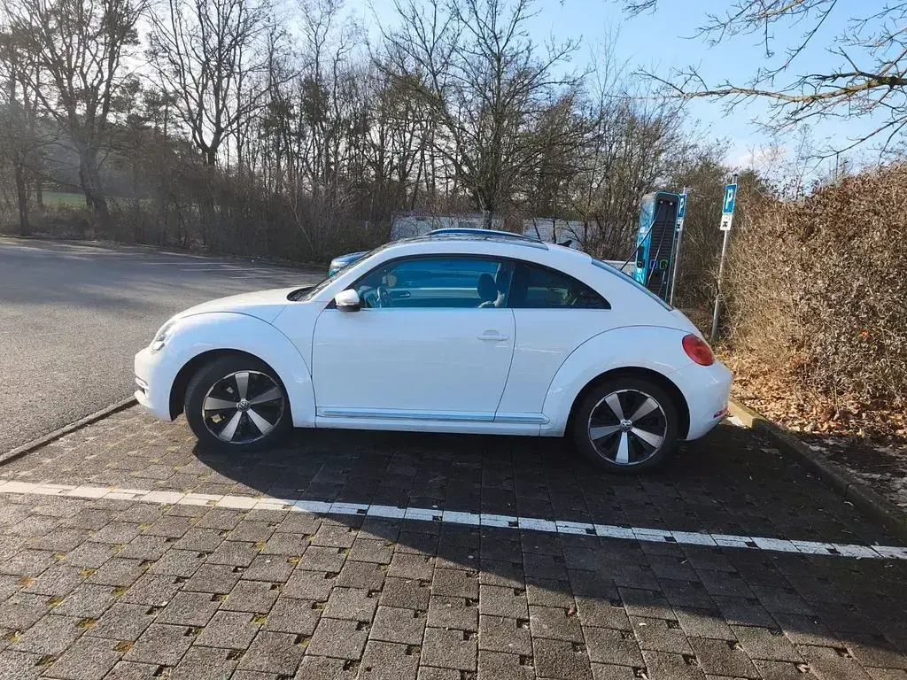 Gebraucht VW Beetle Edition 105 PS (77 kW) 2012 Weiß Kleinwagen